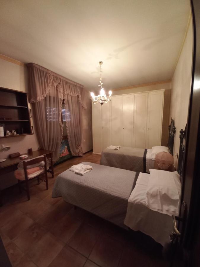 Casa Guerrino Bed and Breakfast LʼAquila Buitenkant foto