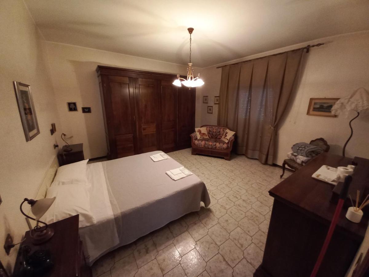 Casa Guerrino Bed and Breakfast LʼAquila Kamer foto